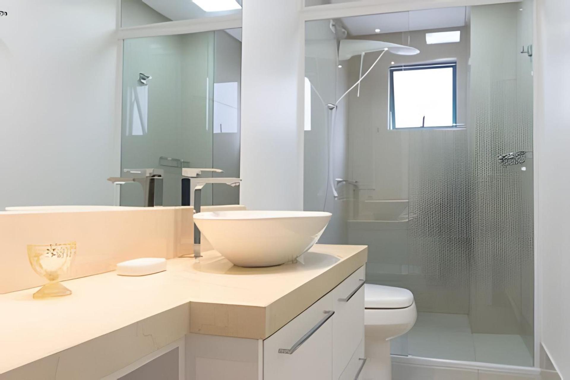 Apartamento Alto Padrao, 3 Vagas, 4 Suites, 100 Metros Balneario Camboriu